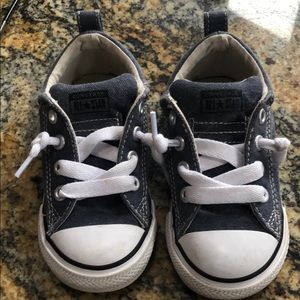 Like new denim converse